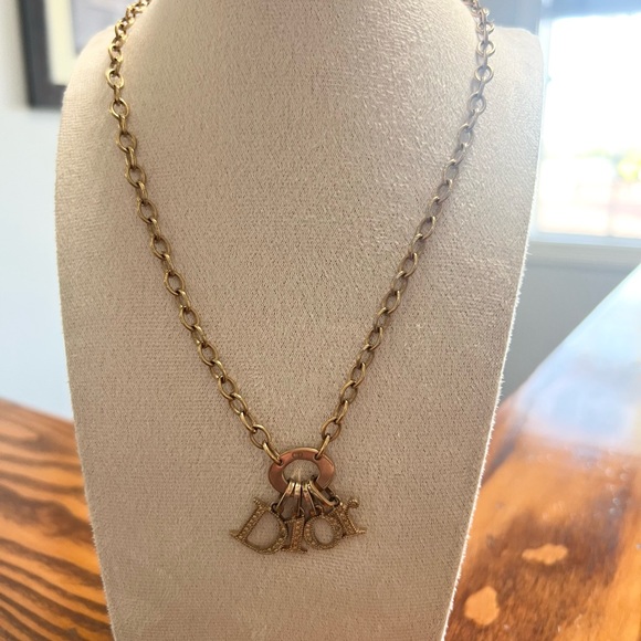 DIOR Crystal Charm Necklace - Picture 4 of 10